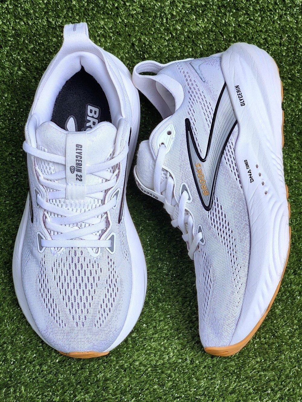 Brooks Glycerin GTS 22 Womens Size 7.5 White Athletic Running Gym Shoes Sneakers
